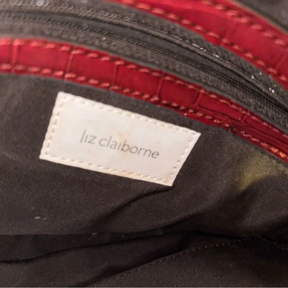 Vintage Sleek Liz Claiborne Red Croc-Embossed Shoulder Bag - Picture 11 of 12